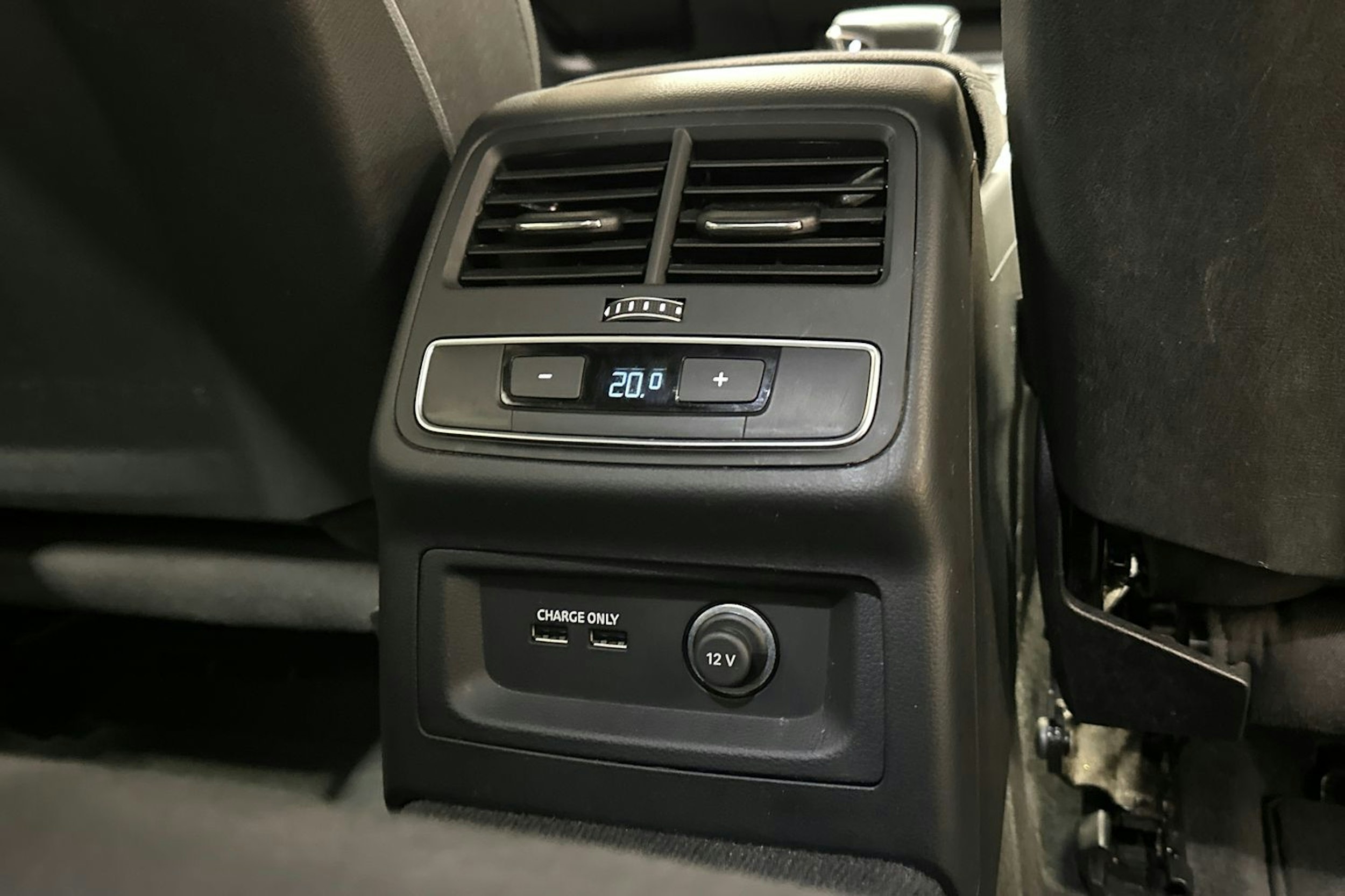 musta Audi A5 2021 kuva 33.