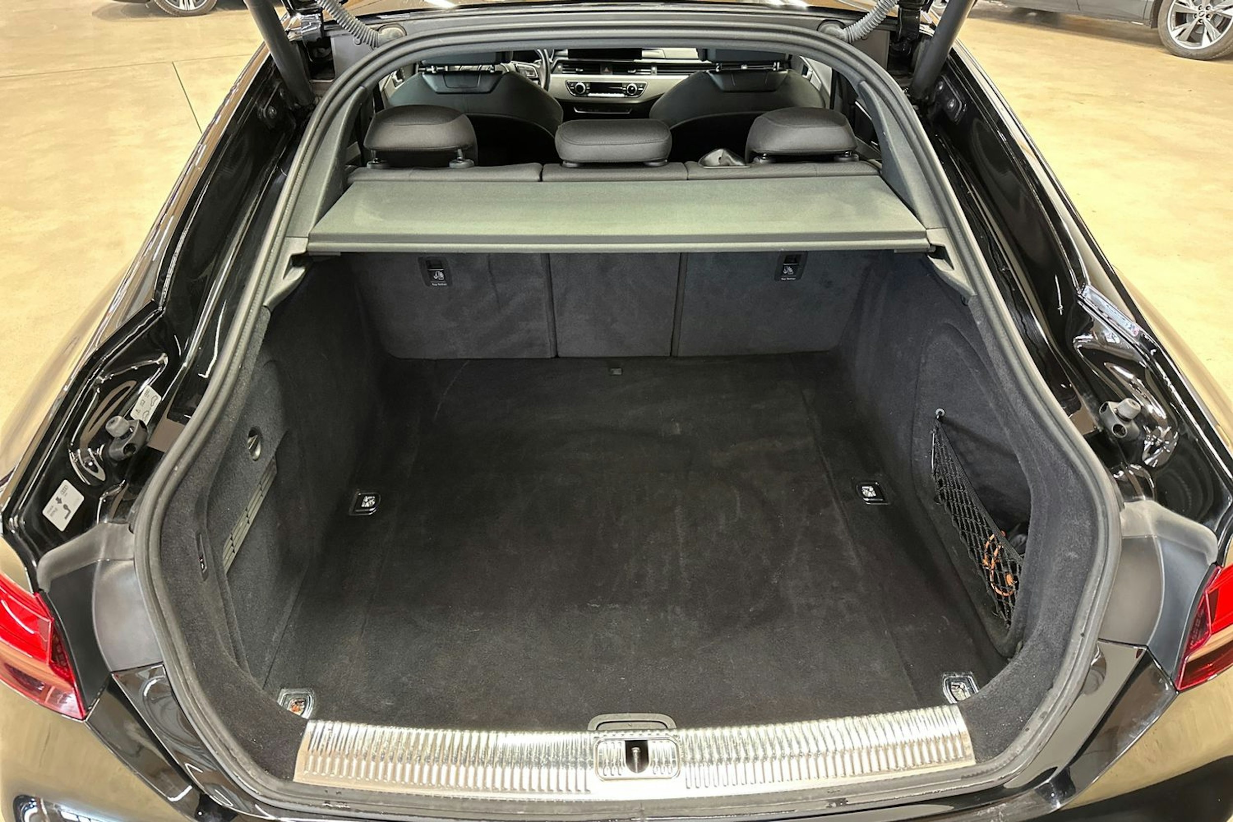 musta Audi A5 2021 kuva 34.