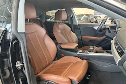 musta Audi A5 2021 kuva 20.