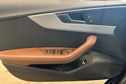 musta Audi A5 2021 kuva 22.