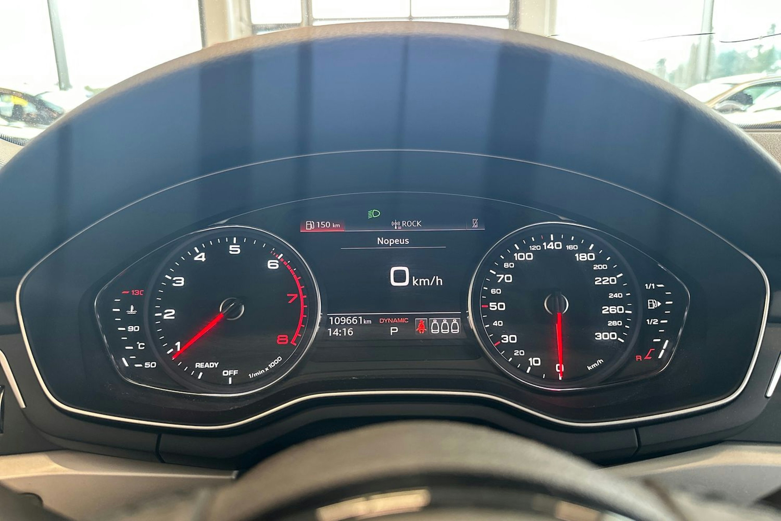 musta Audi A5 2021 kuva 25.