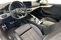 valkoinen Audi A5 2021 kuva 7.