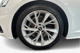 valkoinen Audi A5 2021 kuva 11.