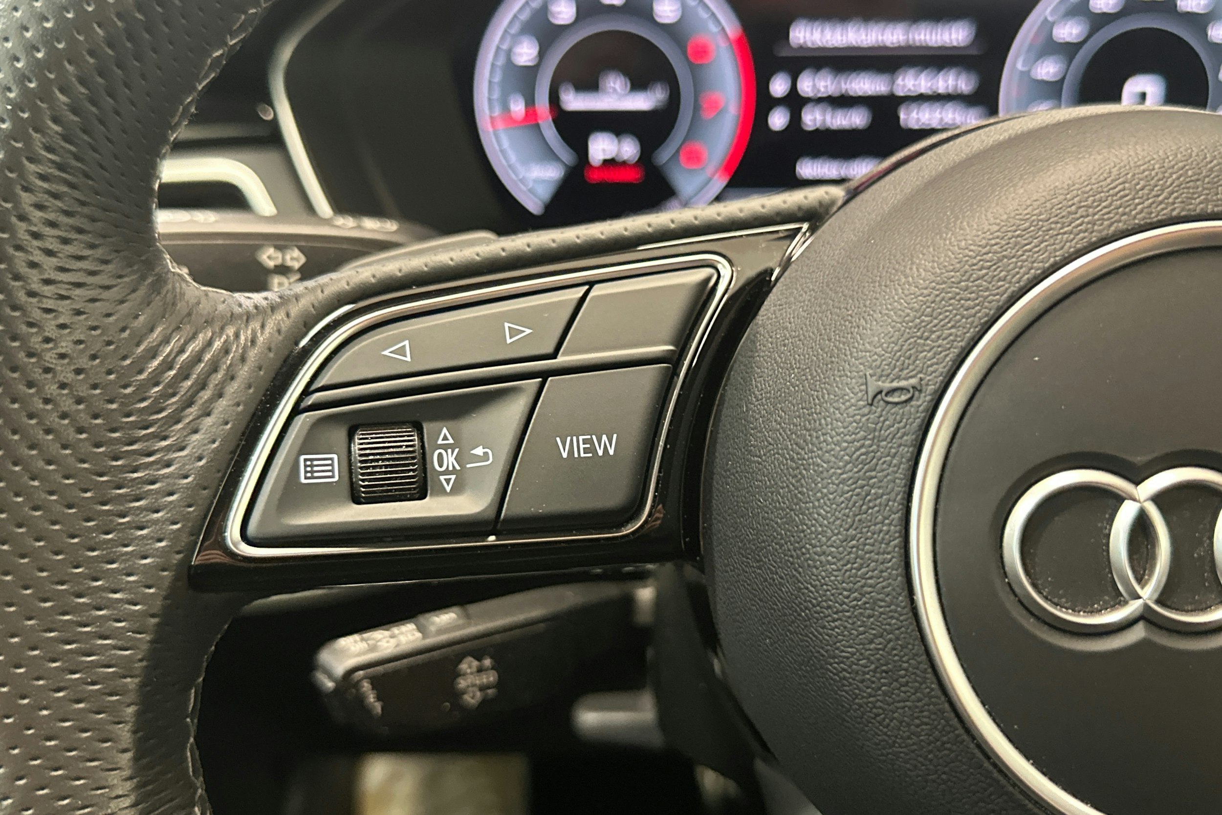 valkoinen Audi A5 2021 kuva 19.