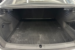 valkoinen Audi A5 2021 kuva 26.