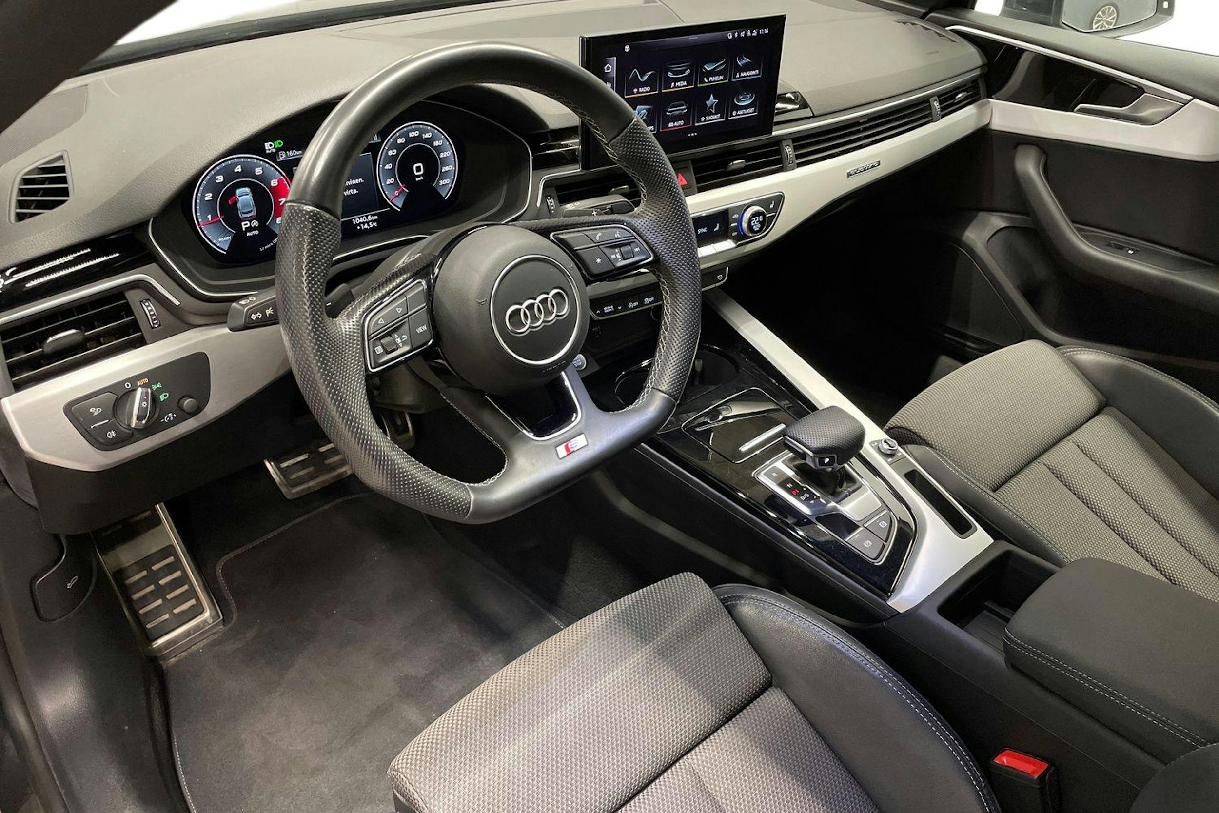 harmaa Audi A5 2021 kuva 7.