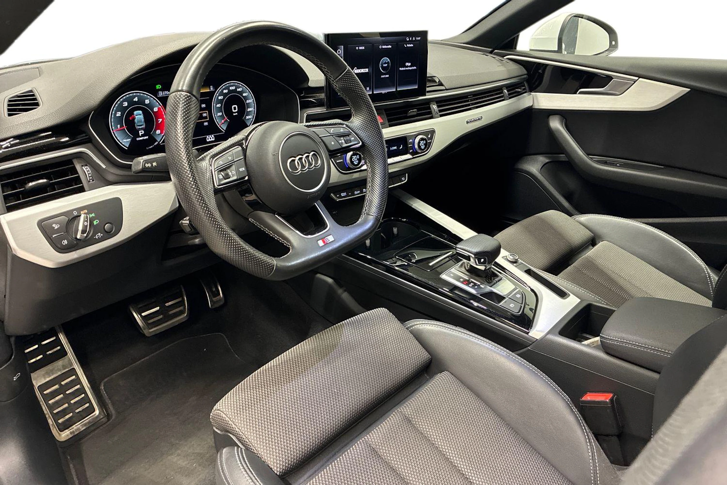 valkoinen Audi A5 2021 kuva 6.