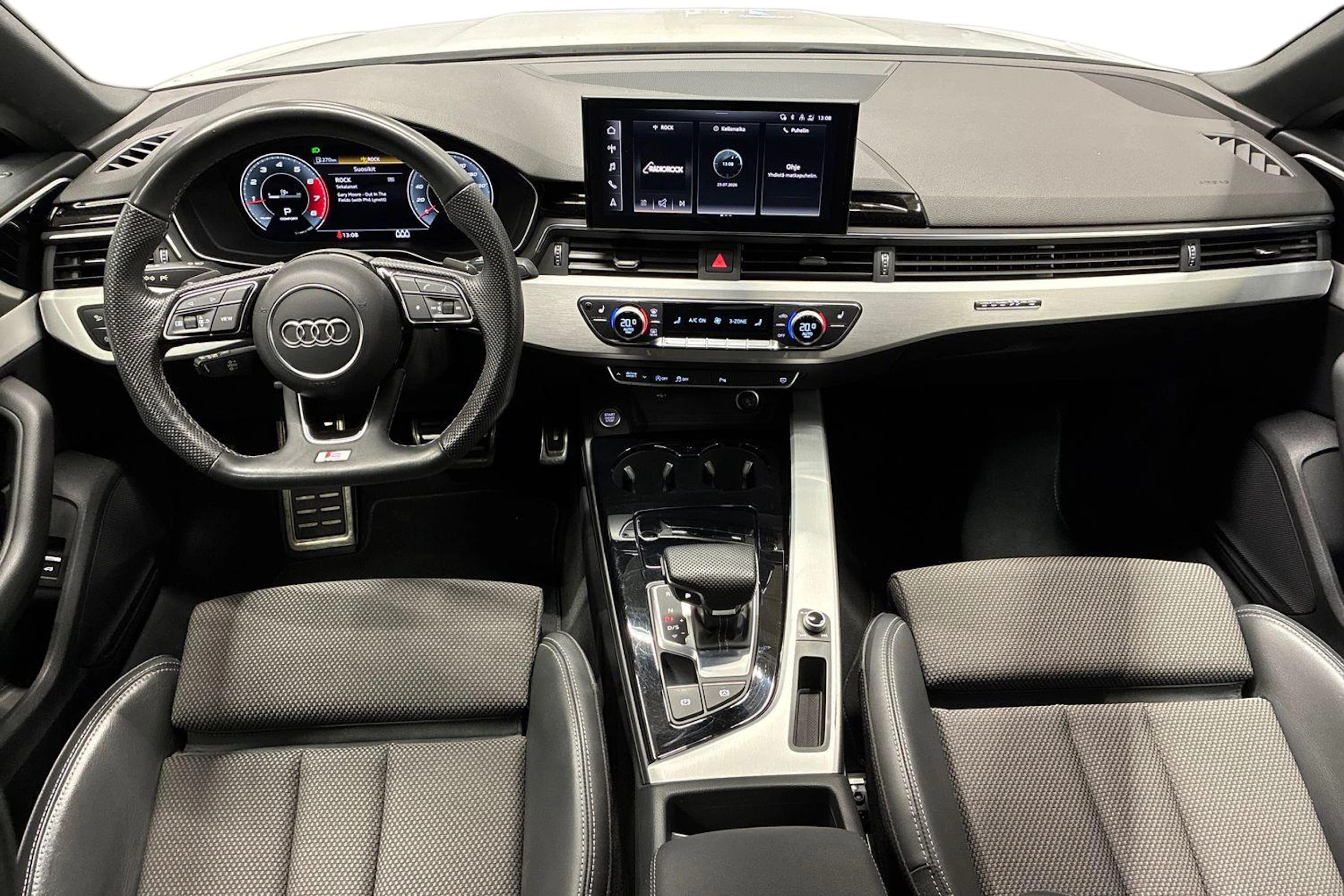 valkoinen Audi A5 2021 kuva 7.