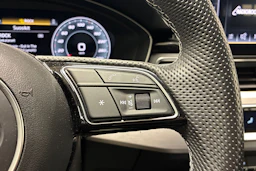valkoinen Audi A5 2021 kuva 14.