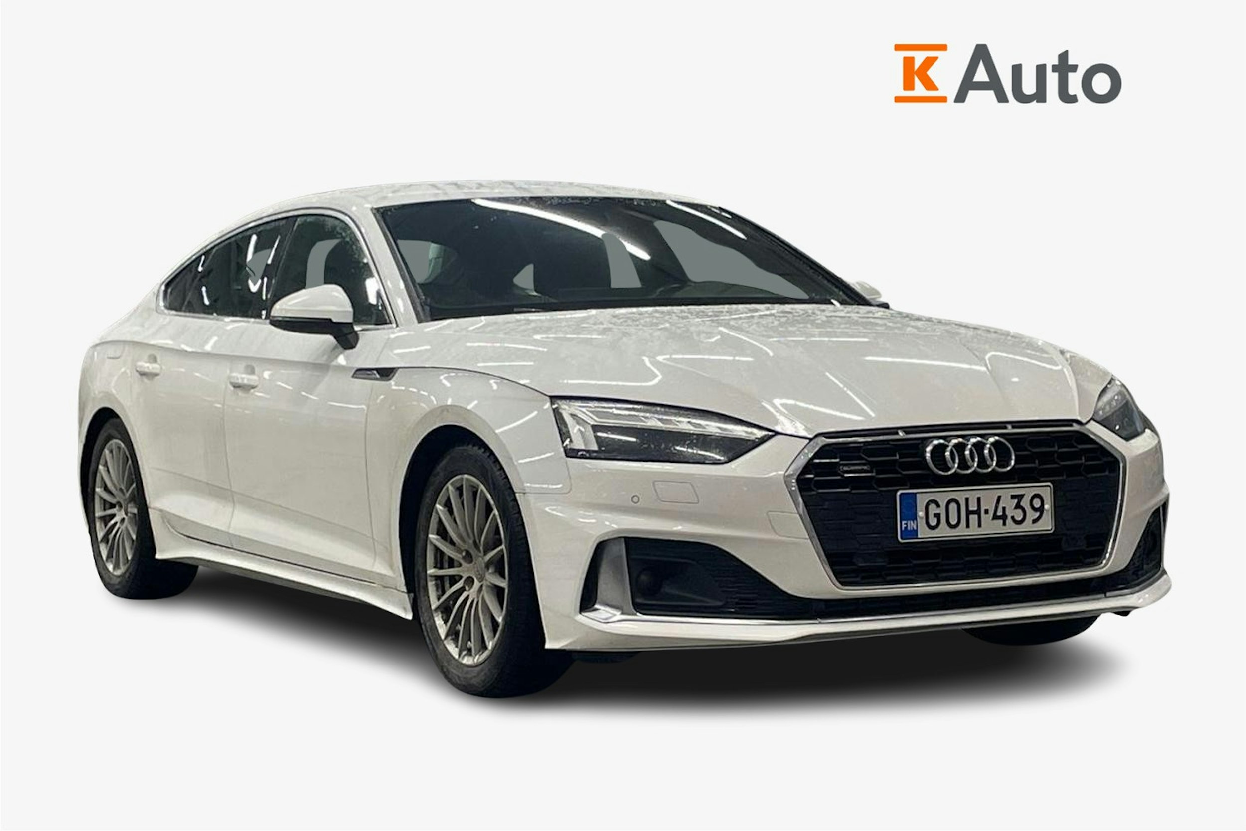 valkoinen Audi A5 2021 kuva 1.