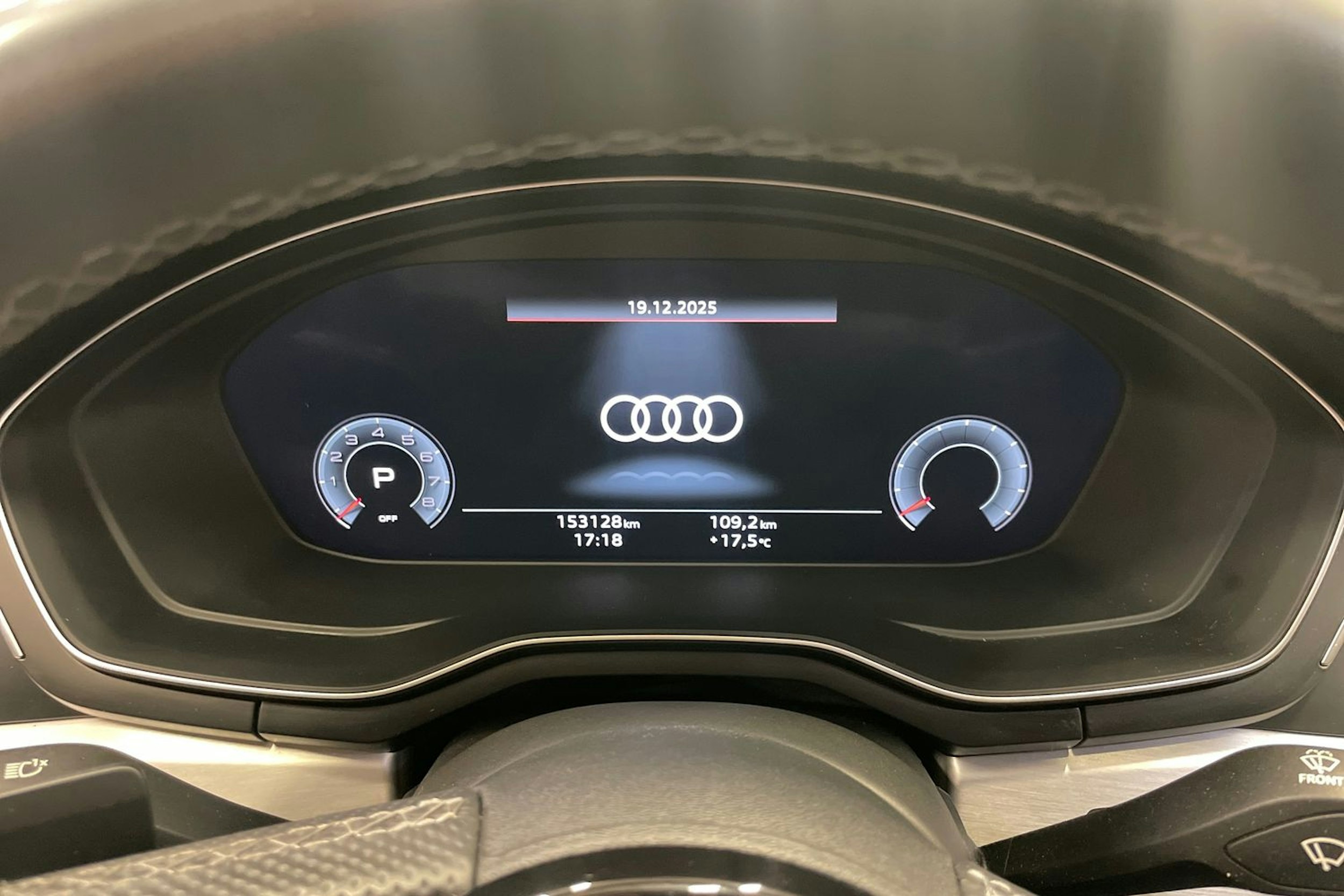 valkoinen Audi A5 2021 kuva 11.