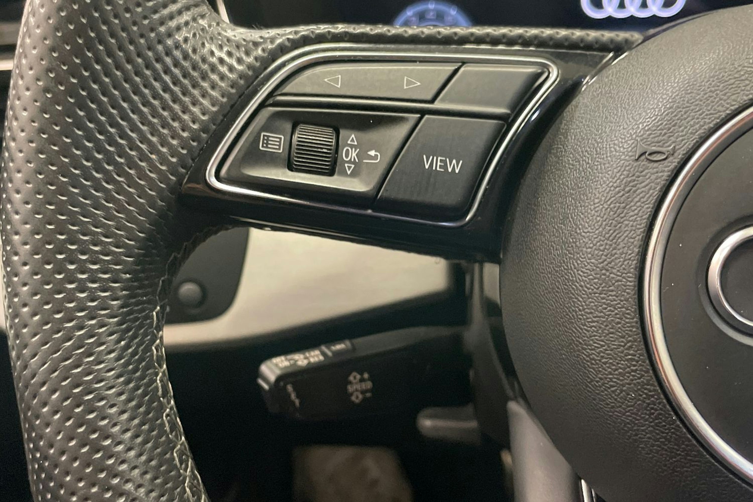 valkoinen Audi A5 2021 kuva 12.