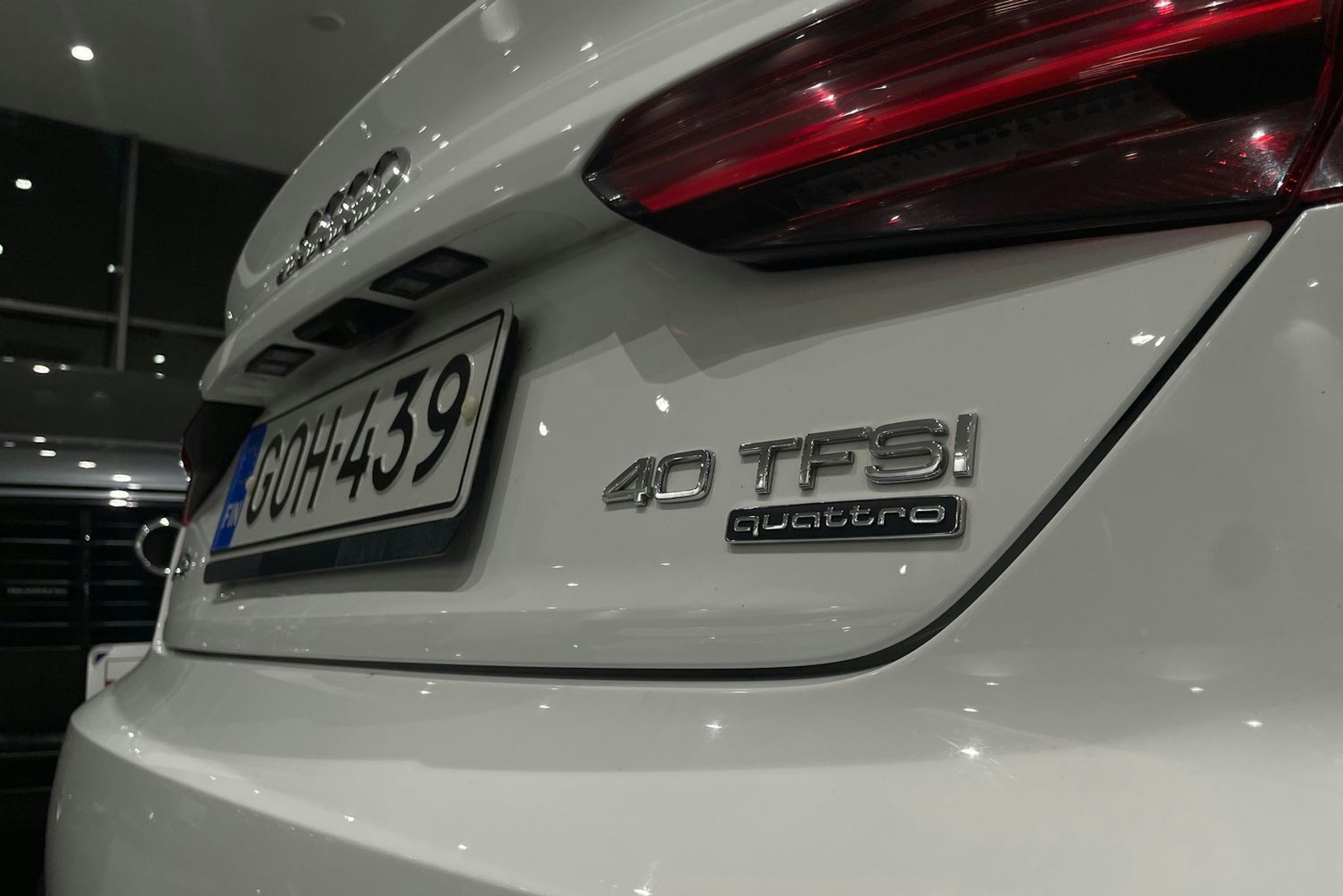 valkoinen Audi A5 2021 kuva 22.