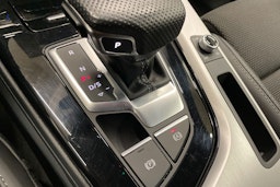 valkoinen Audi A5 2021 kuva 27.