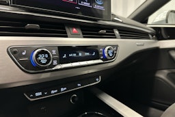 hopea Audi A5 2021 kuva 16.