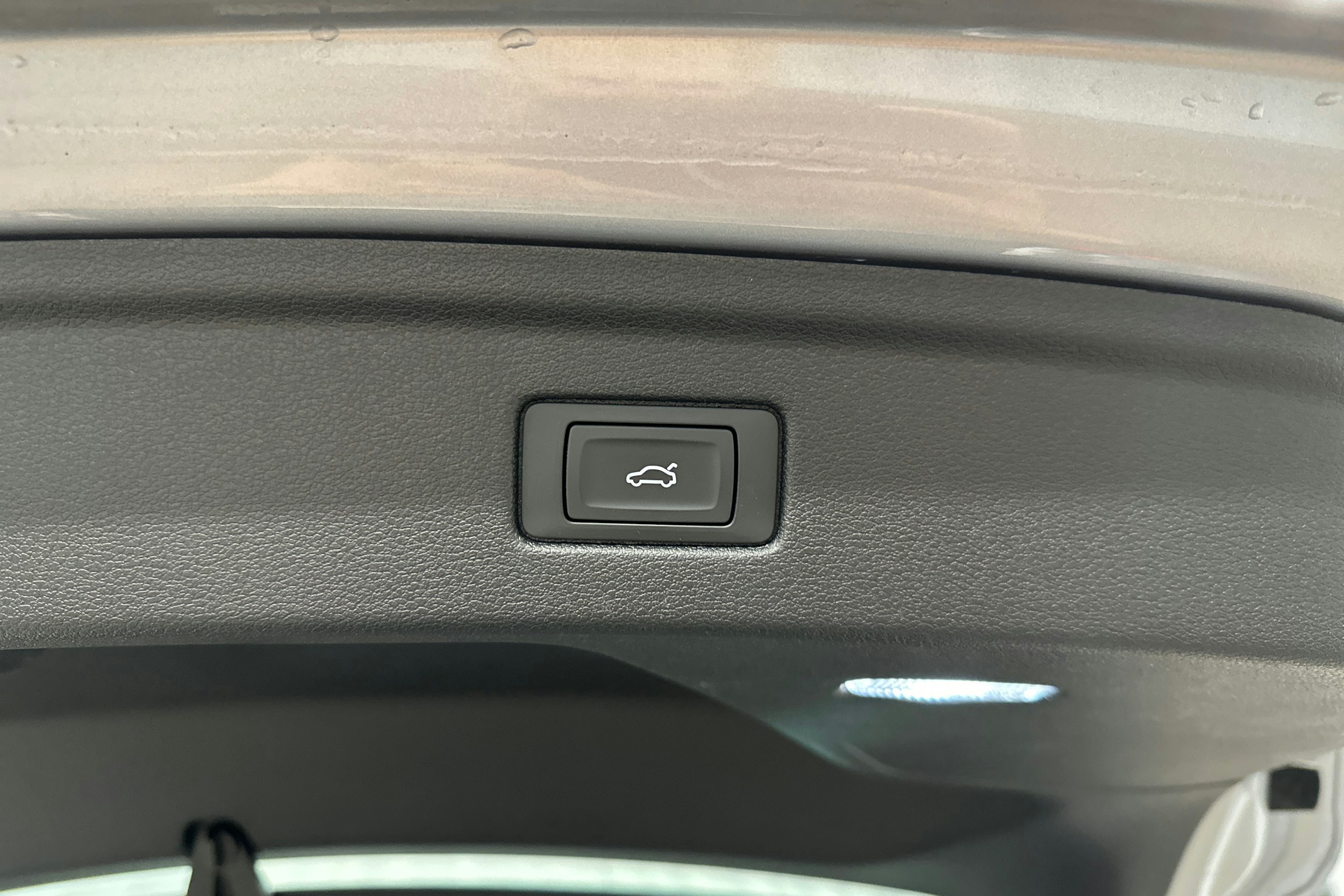 hopea Audi A5 2021 kuva 29.
