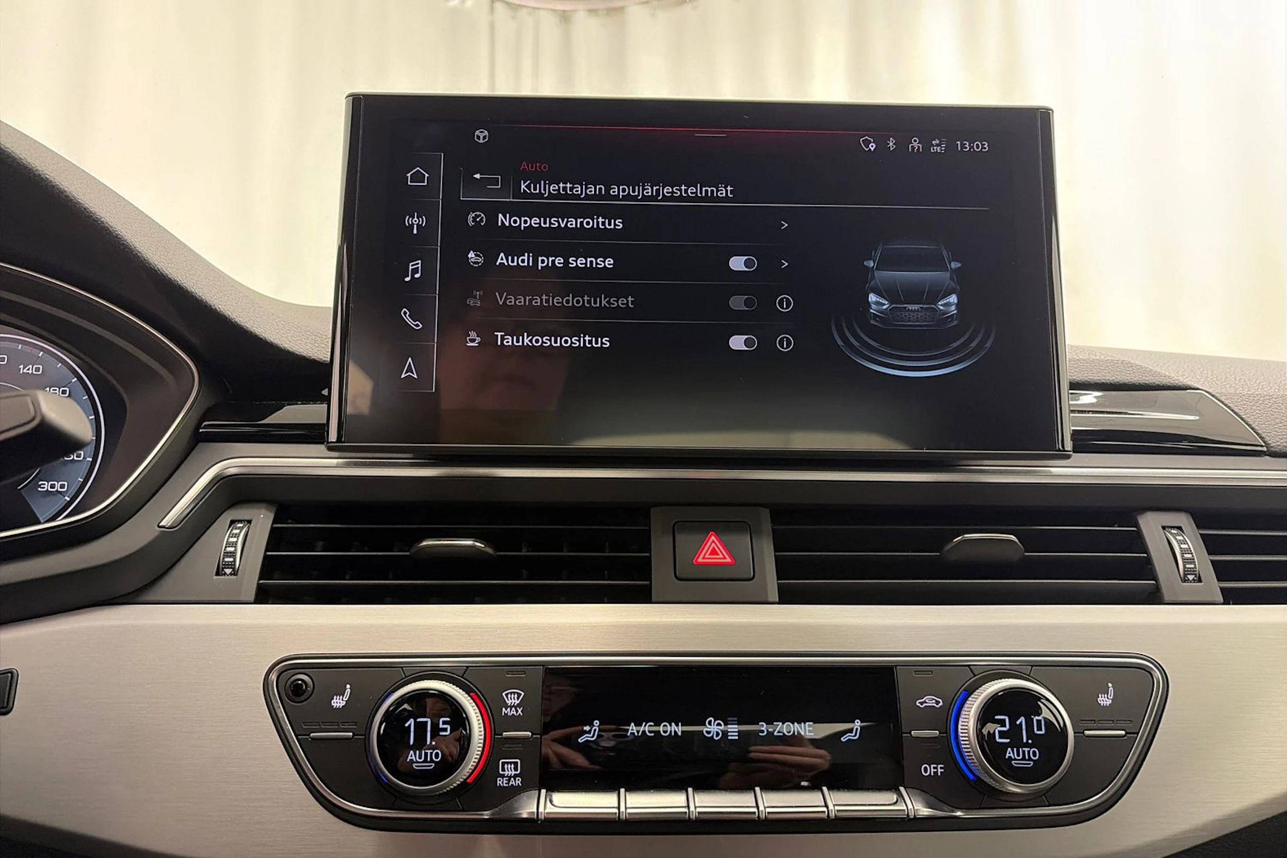 Sininen Audi A5 2021 kuva 22.