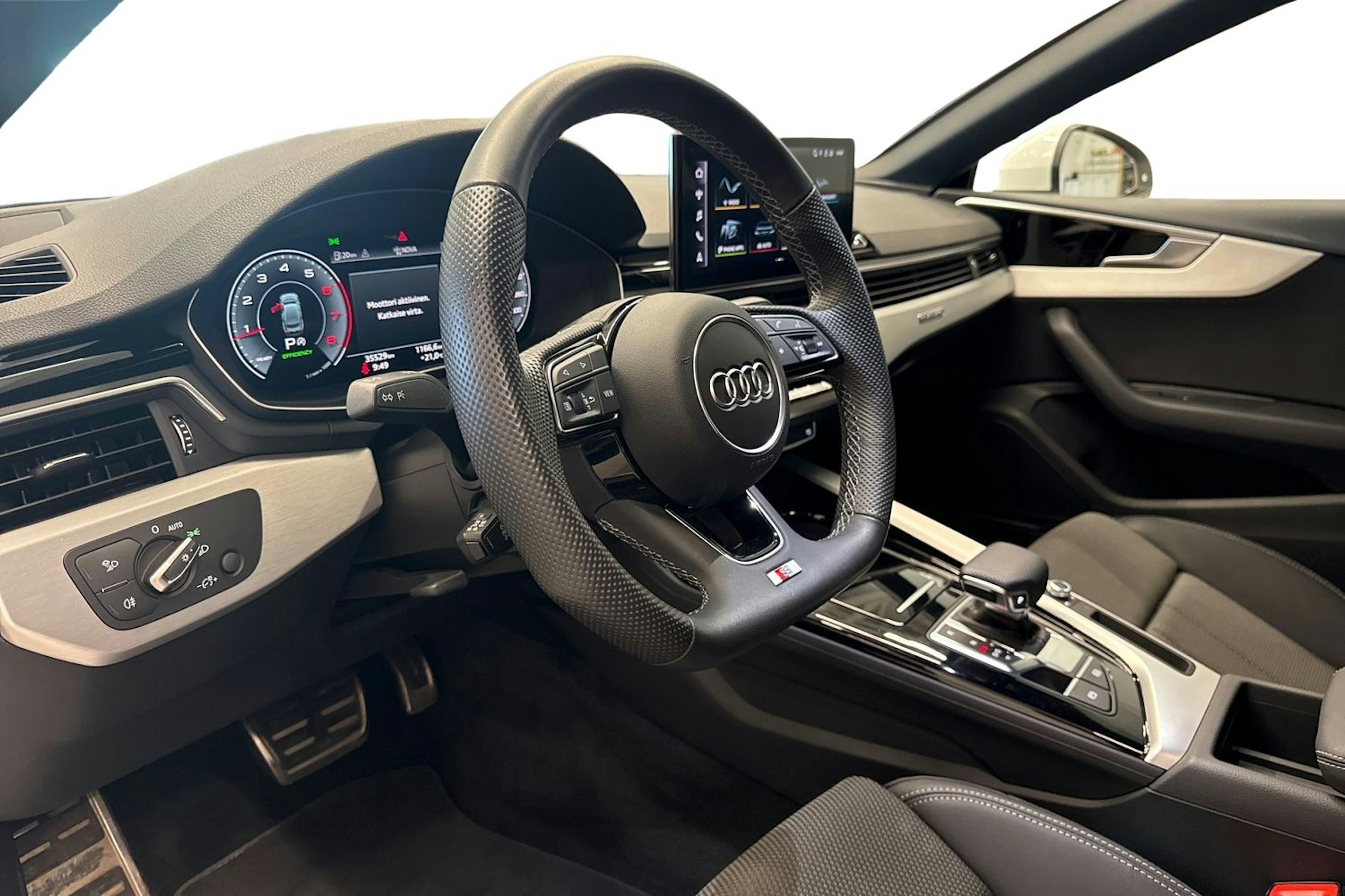 valkoinen Audi A5 2021 kuva 7.