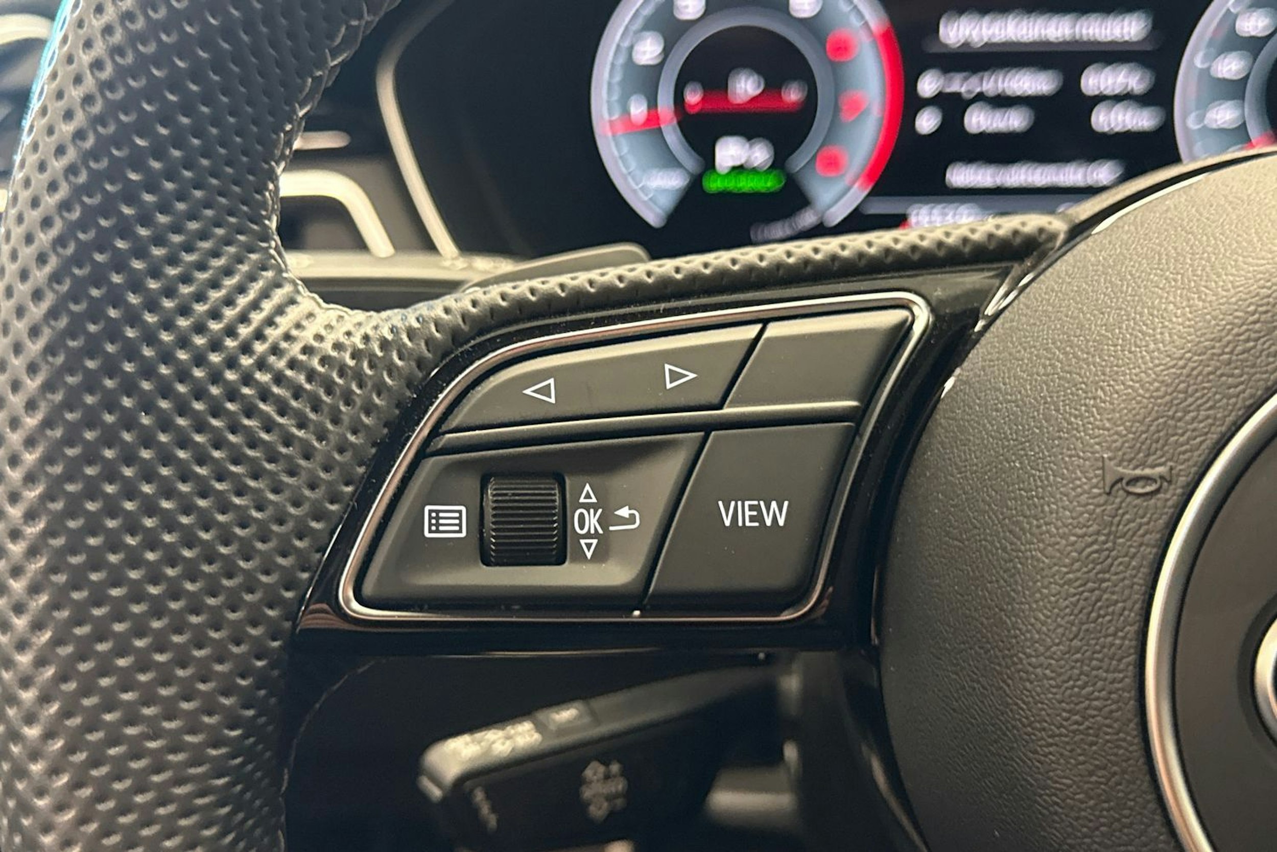 valkoinen Audi A5 2021 kuva 15.