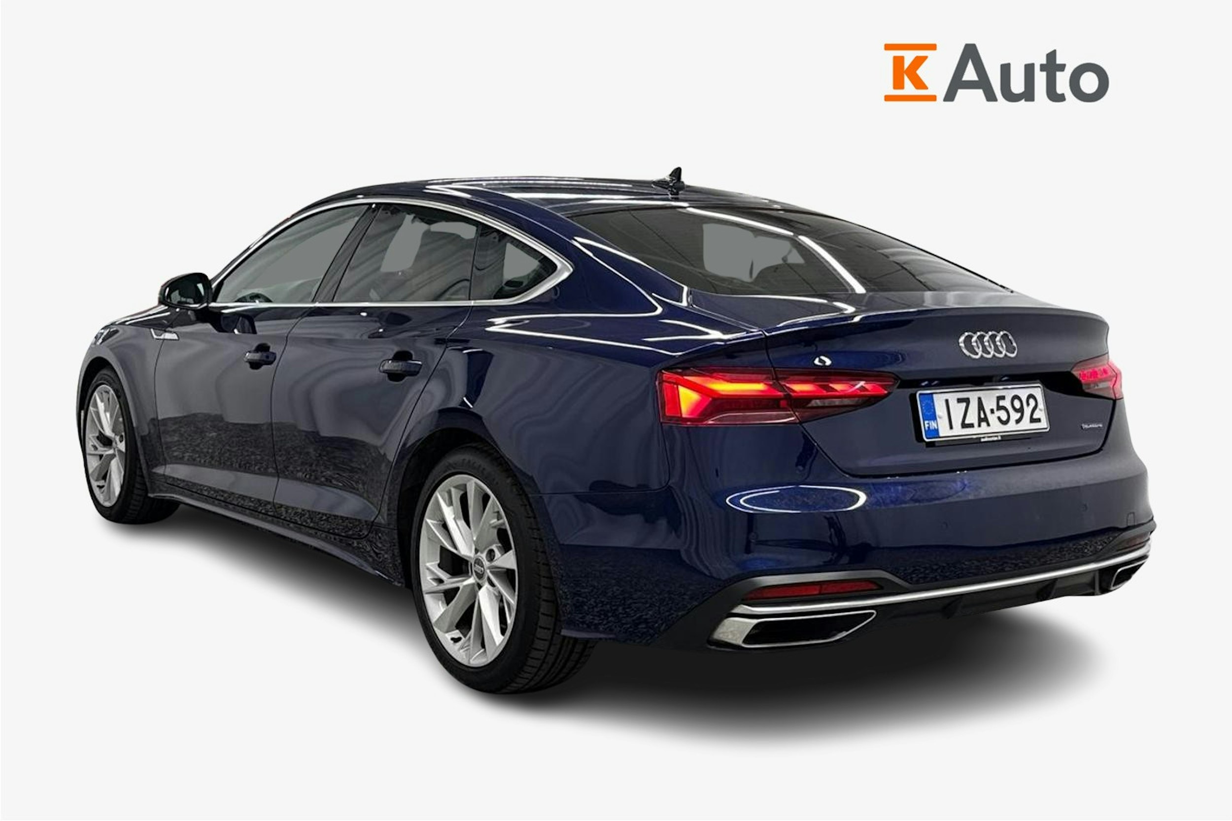 sininen Audi A5 2021 kuva 3.