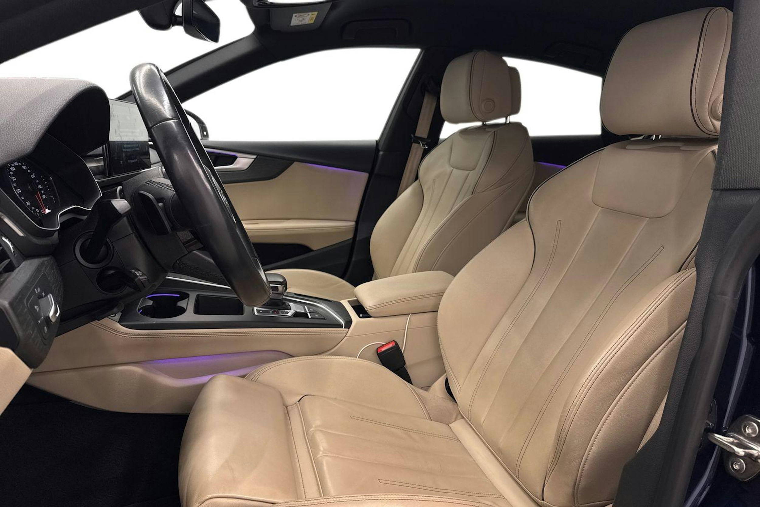 sininen Audi A5 2021 kuva 12.