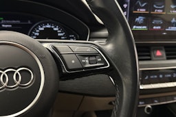 sininen Audi A5 2021 kuva 16.
