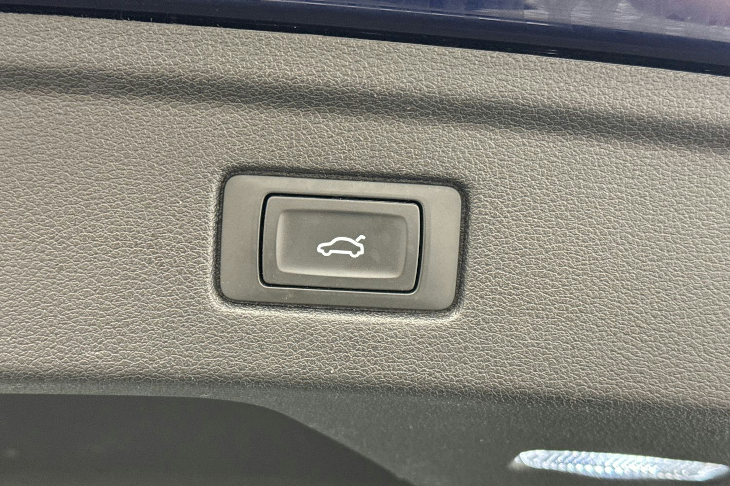 sininen Audi A5 2021 kuva 39.