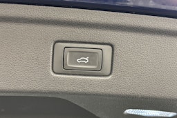 sininen Audi A5 2021 kuva 39.