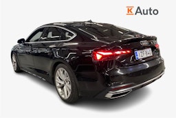 musta Audi A5 2021 kuva 2.