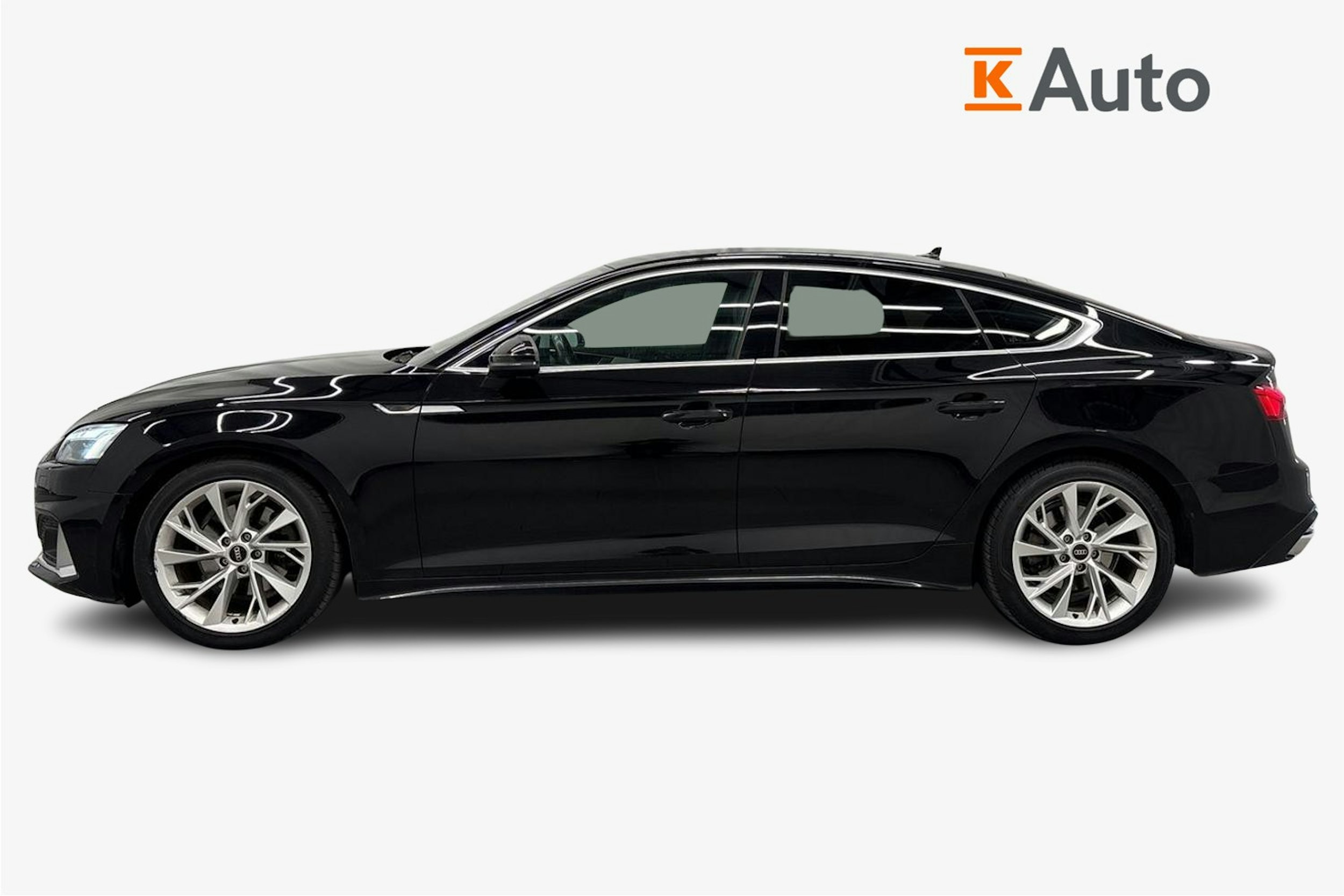 musta Audi A5 2021 kuva 6.