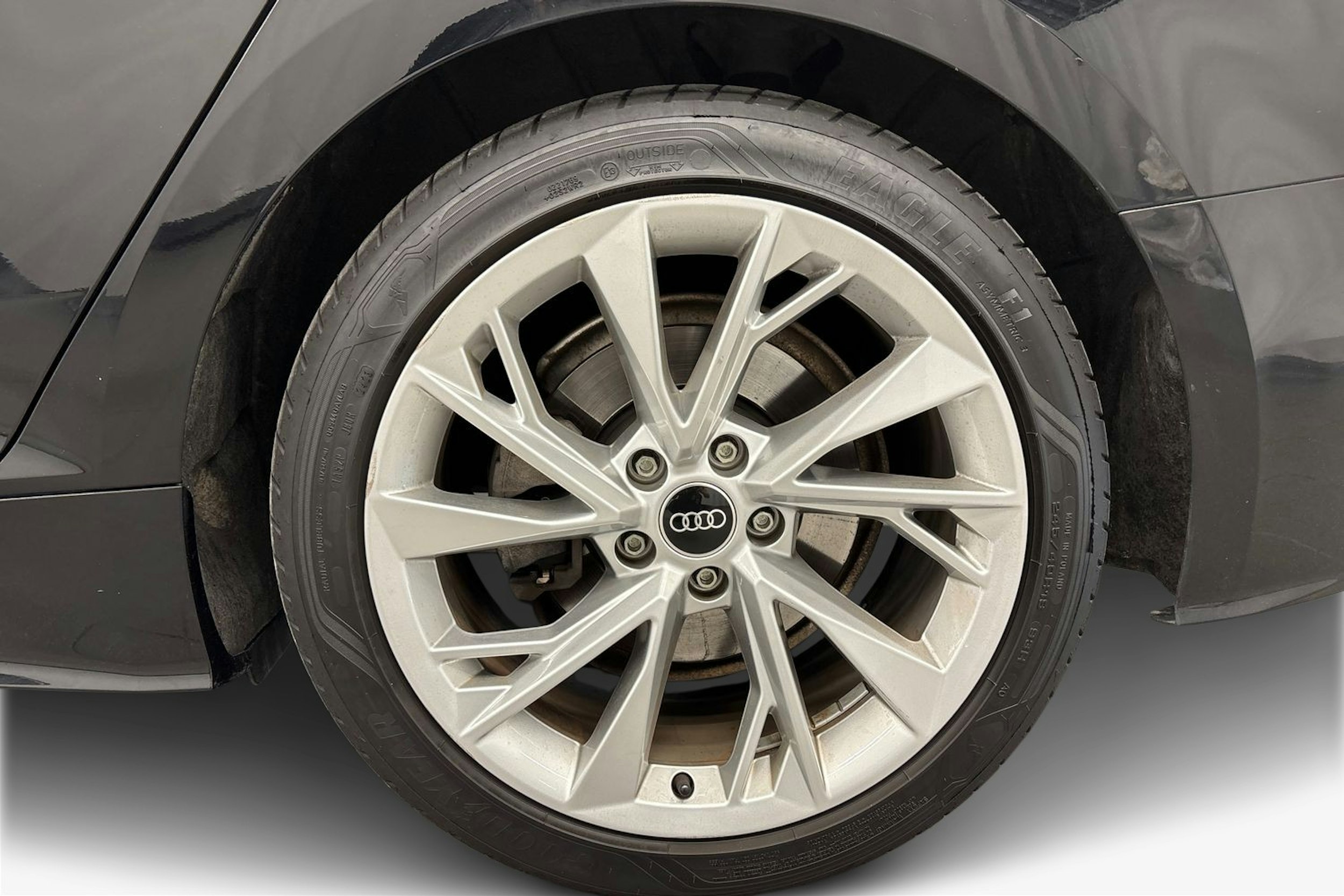 musta Audi A5 2021 kuva 11.