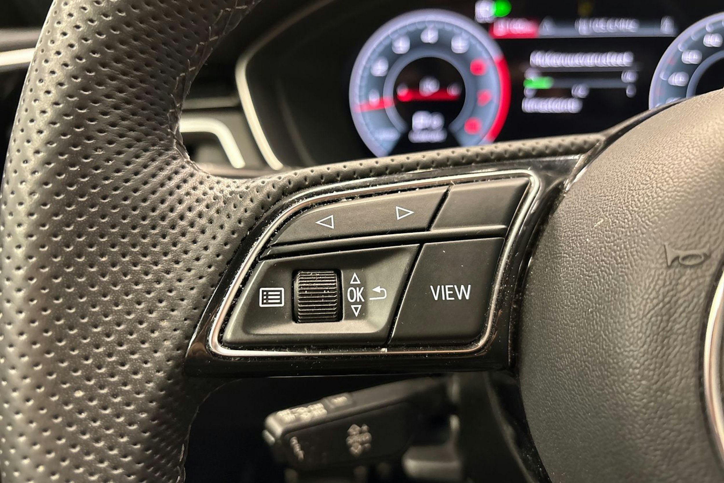 musta Audi A5 2021 kuva 18.