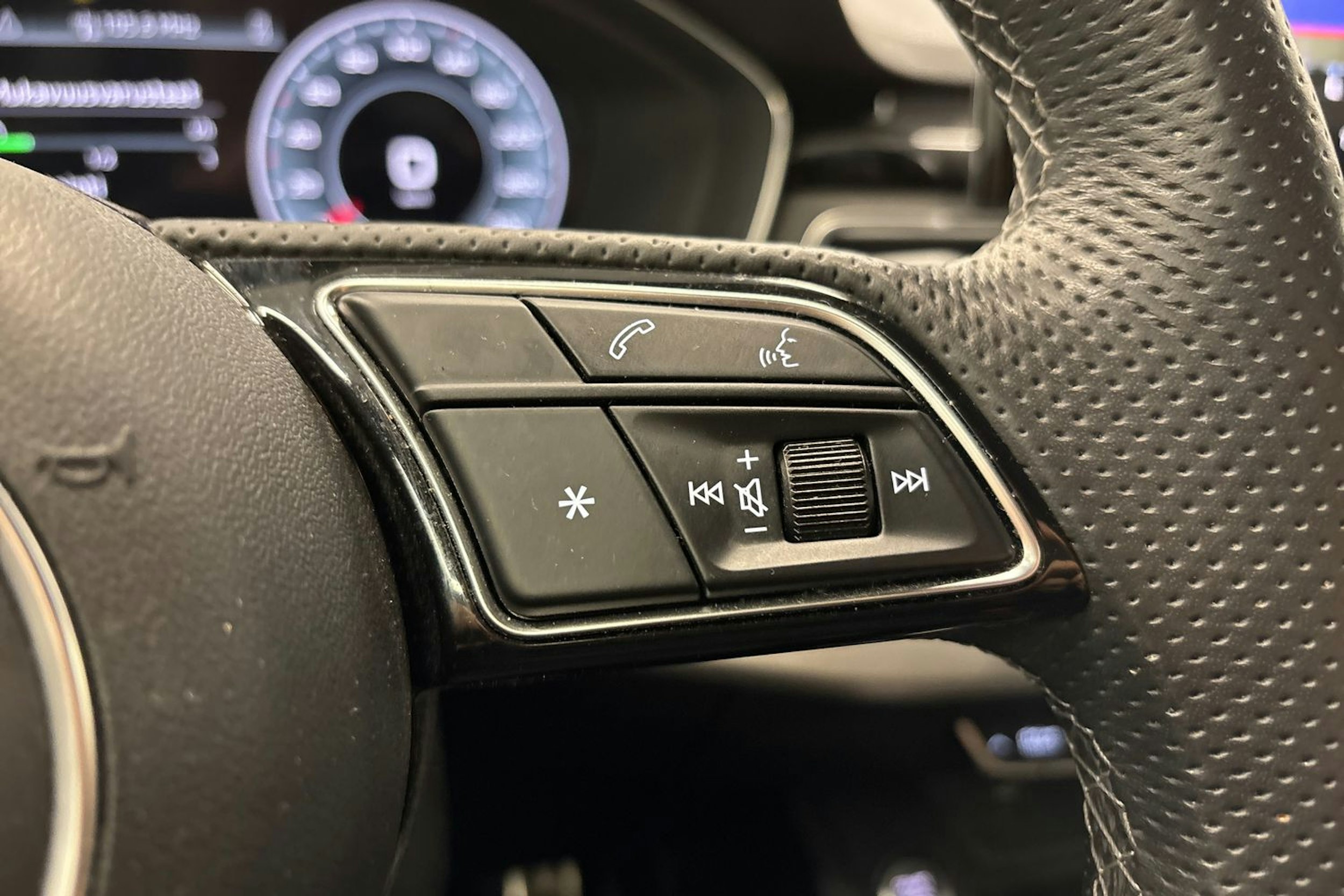 musta Audi A5 2021 kuva 19.