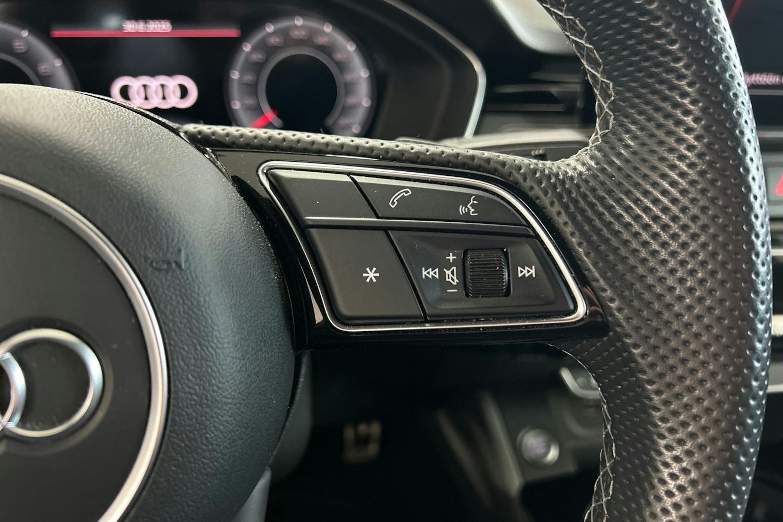 Valkoinen Audi A5 2021 kuva 19.