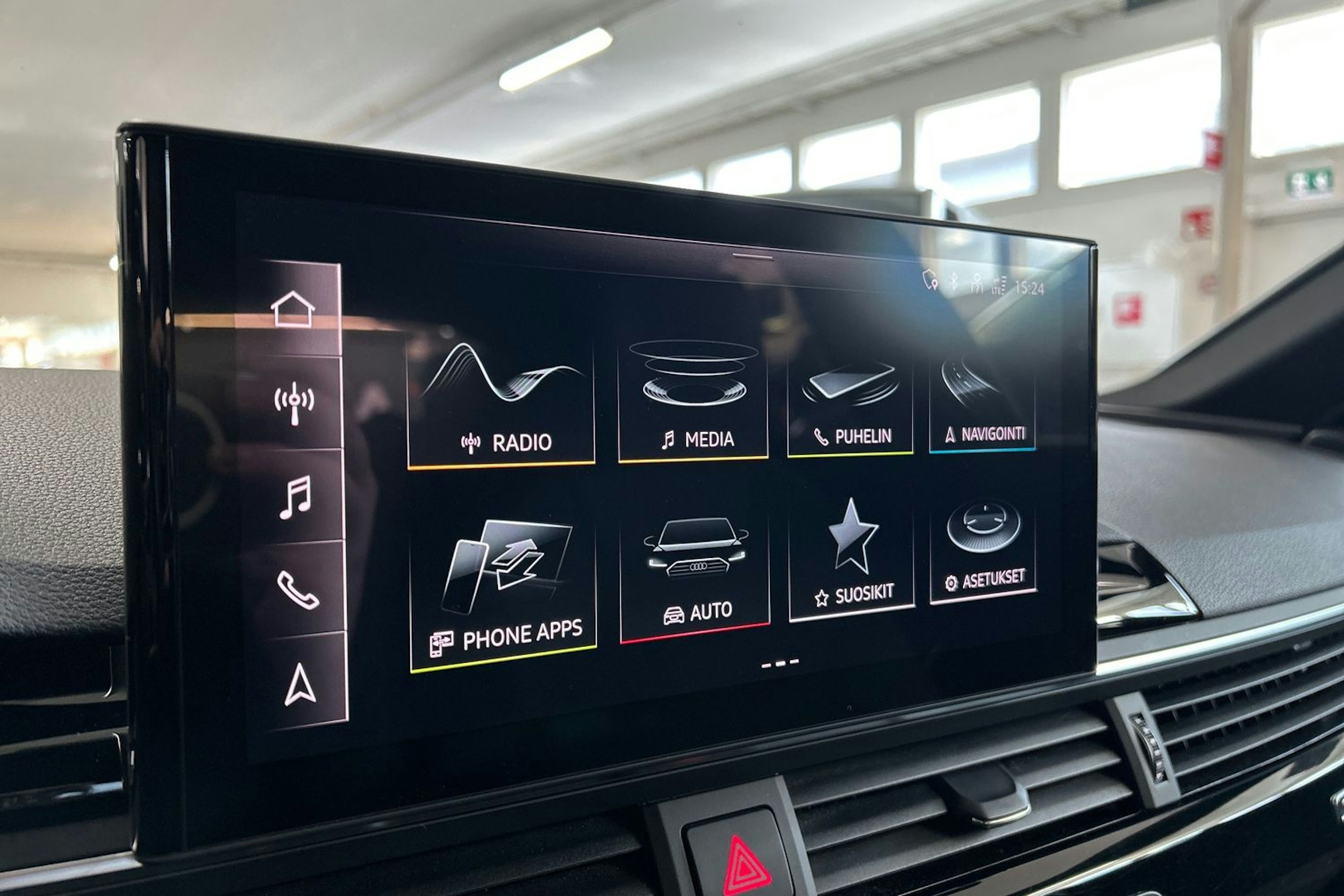 Valkoinen Audi A5 2021 kuva 22.