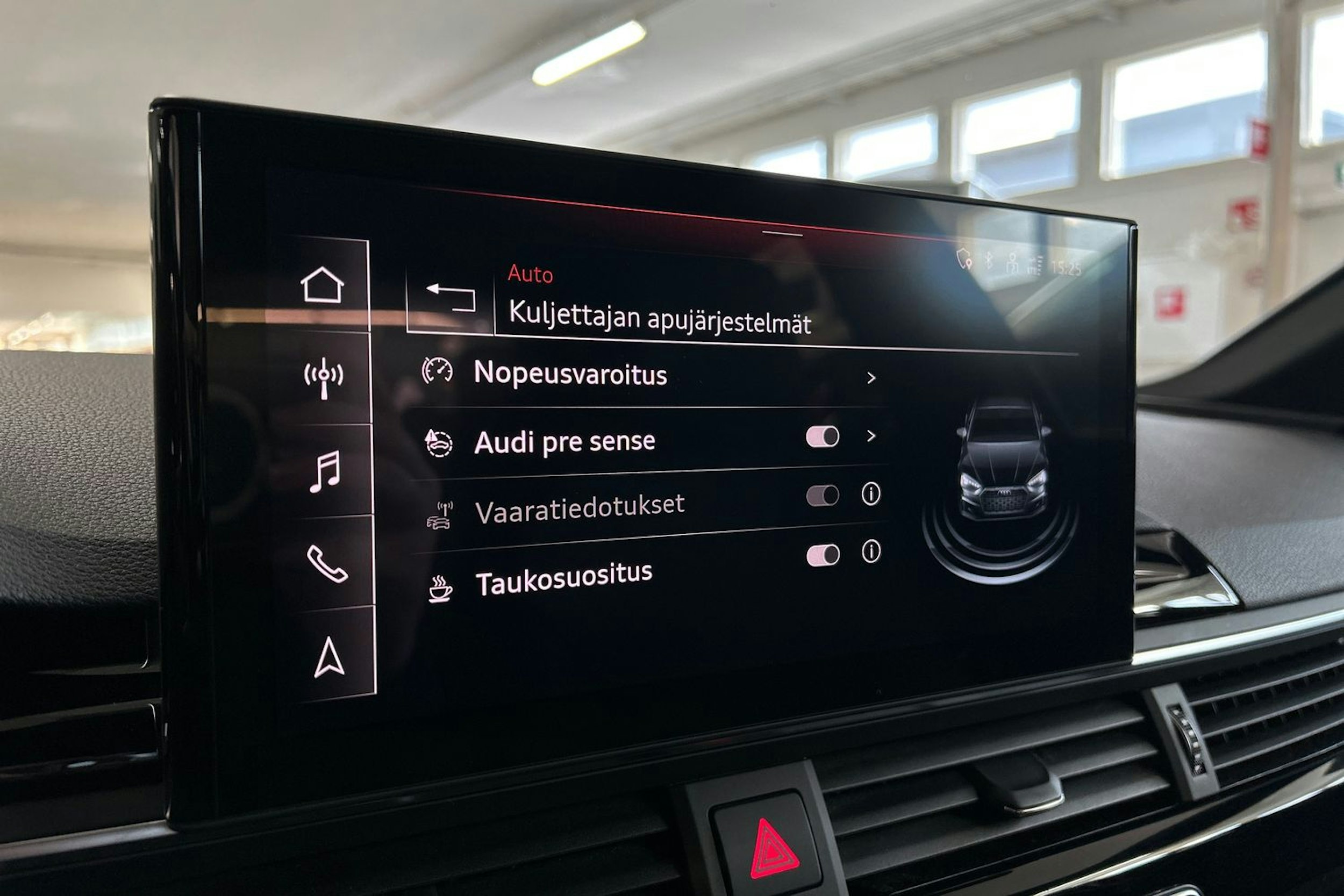 Valkoinen Audi A5 2021 kuva 27.