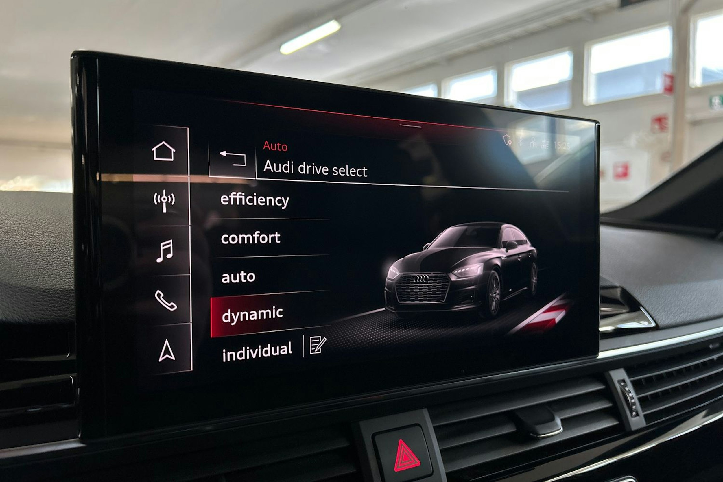 Valkoinen Audi A5 2021 kuva 29.