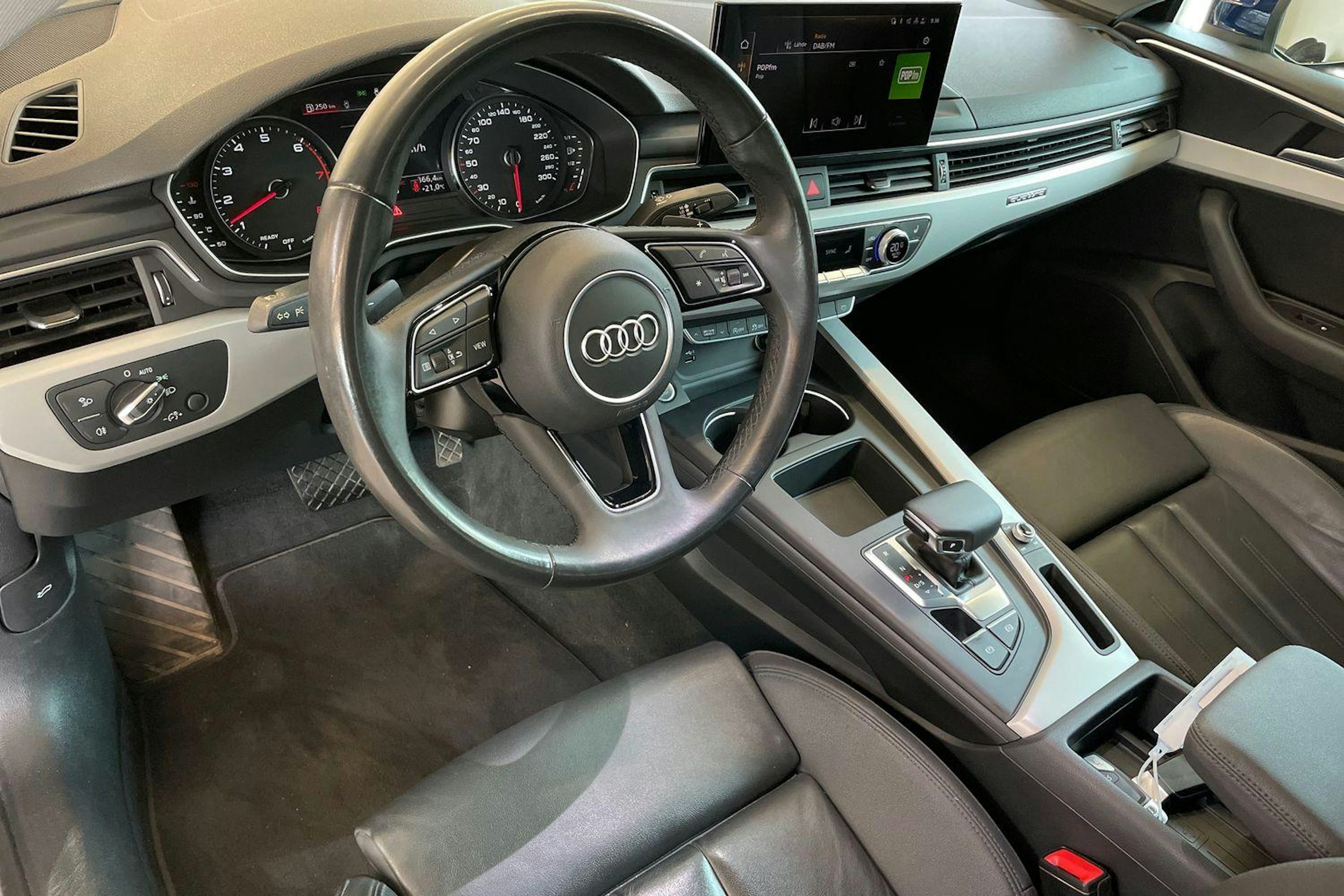 sininen Audi A5 2021 kuva 7.