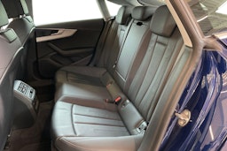 sininen Audi A5 2021 kuva 10.
