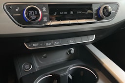 sininen Audi A5 2021 kuva 24.