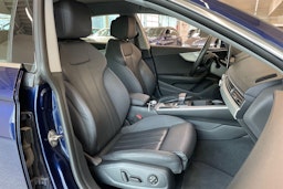 sininen Audi A5 2021 kuva 31.