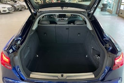 sininen Audi A5 2021 kuva 33.