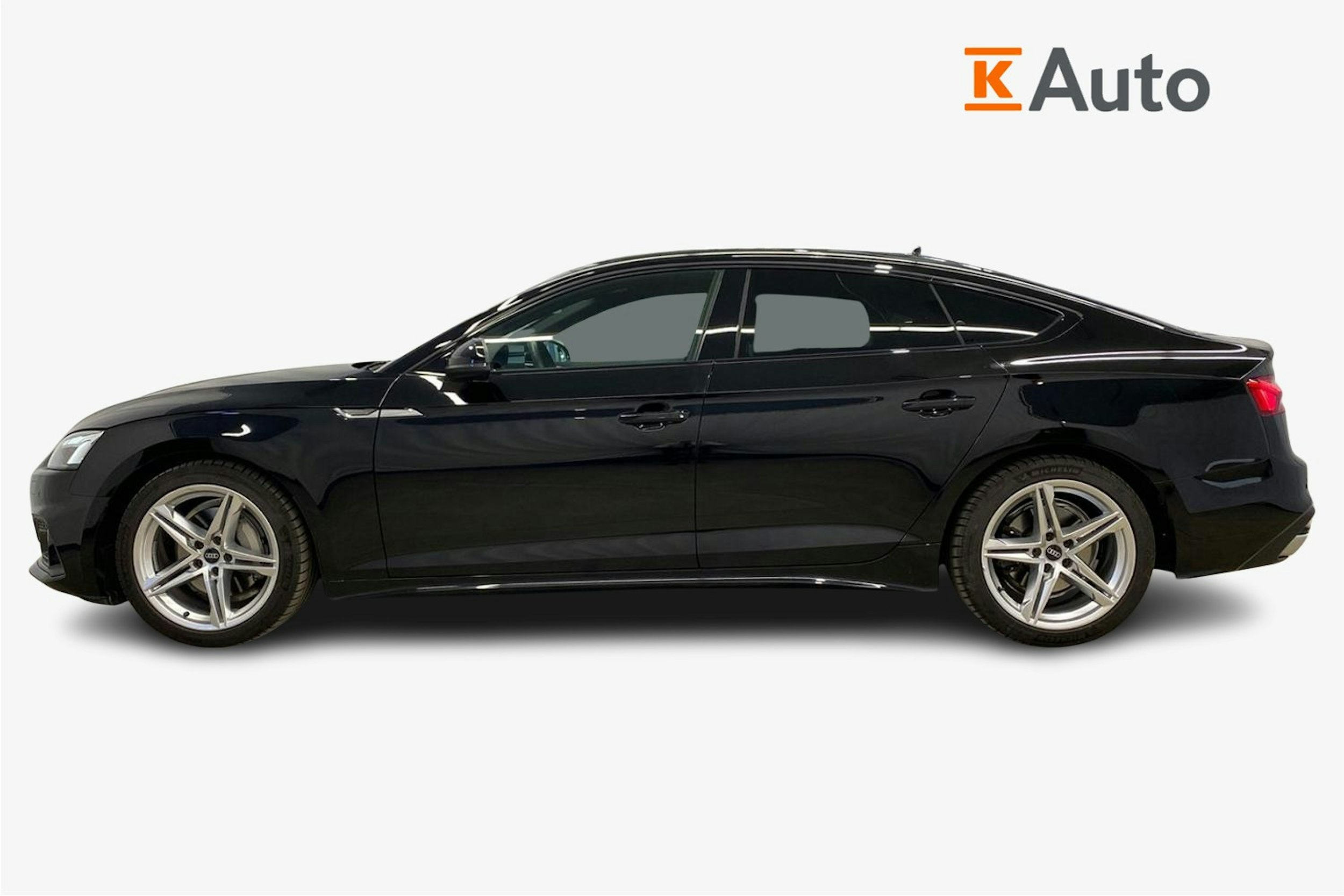 Musta Audi A5 2021 kuva 6.