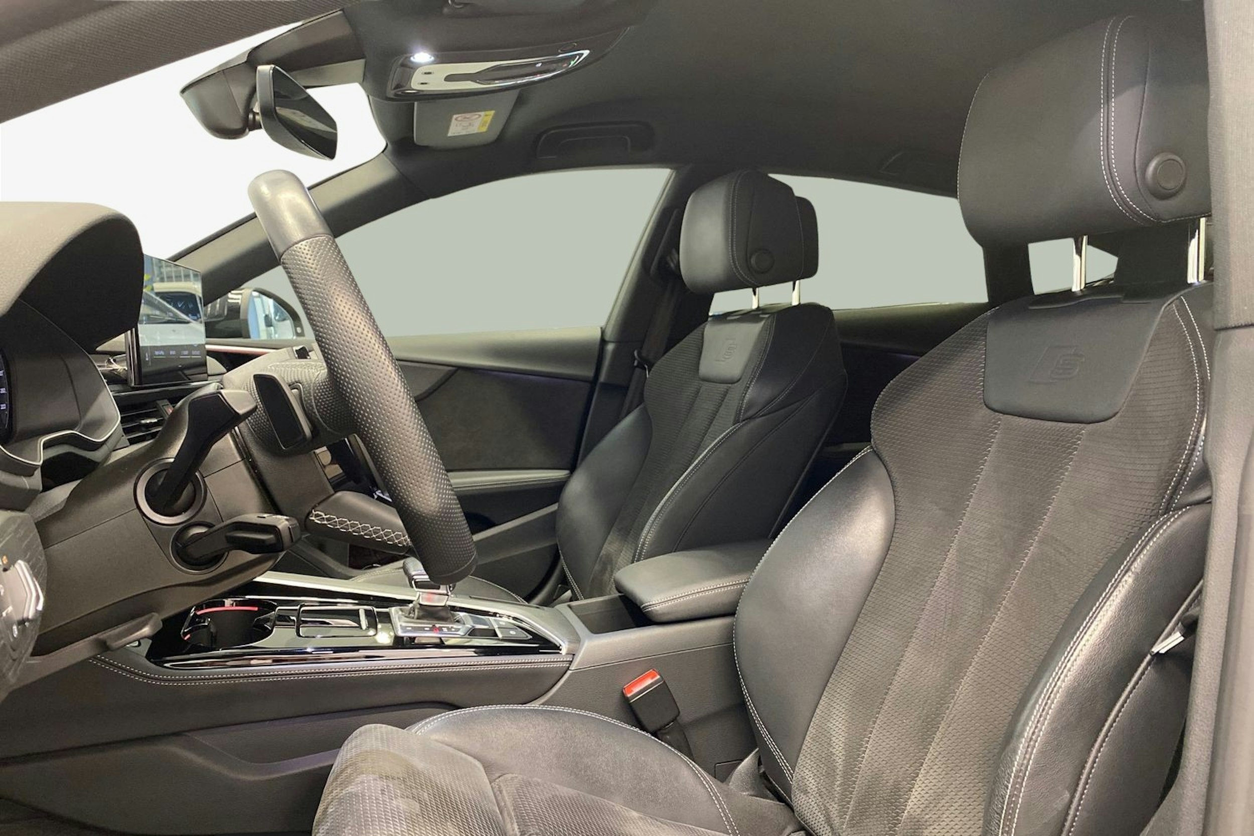 Musta Audi A5 2021 kuva 11.
