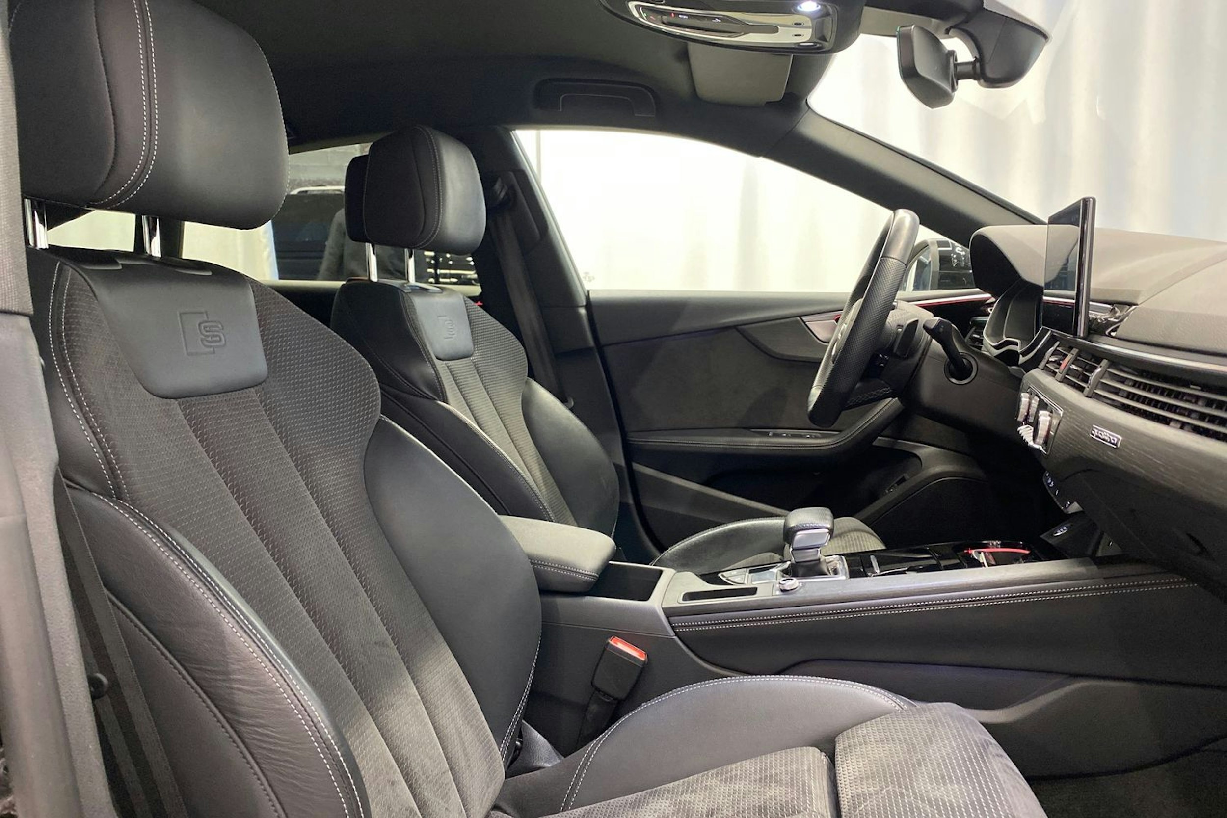 Musta Audi A5 2021 kuva 15.