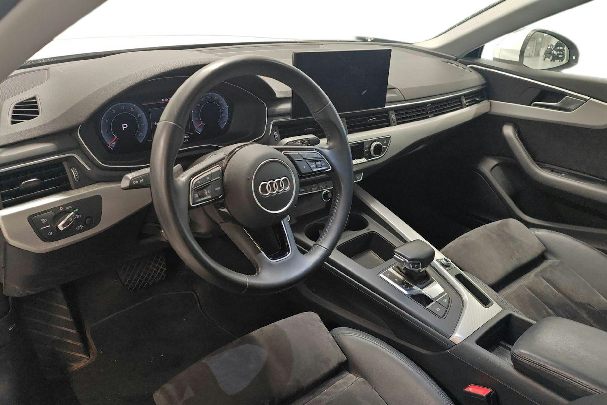 valkoinen Audi A5 2021 kuva 3.