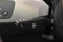 valkoinen Audi A5 2021 kuva 17.