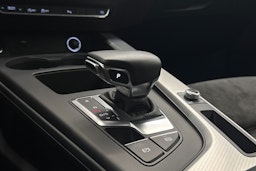 valkoinen Audi A5 2021 kuva 20.