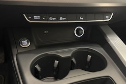 valkoinen Audi A5 2021 kuva 21.