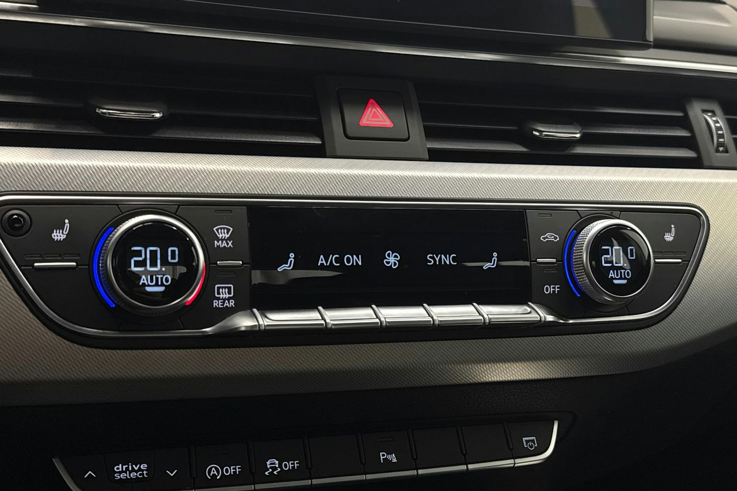 valkoinen Audi A5 2021 kuva 22.